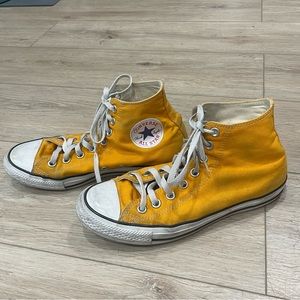 Converse chuck Taylor all star high tops in yellow